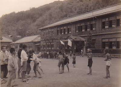 ���ꏬ�w�Z�̍Z�ɂƍZ��